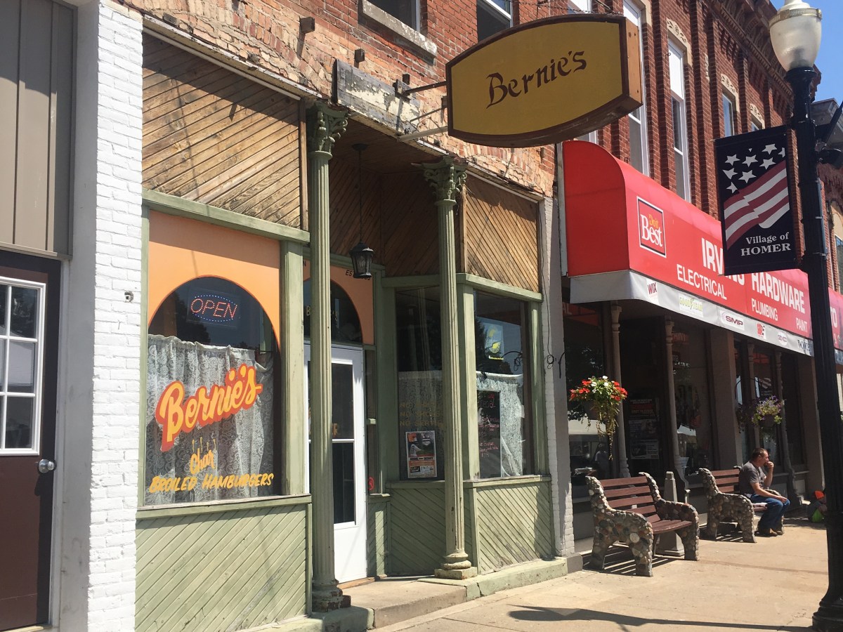 The Dive Bar Chronicles #4: Bernie’s – Homer,&nbsp;Mich.